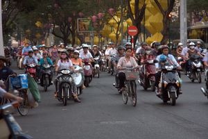 Ein typisches Bild vom vietnamesischen Stadtverkehr