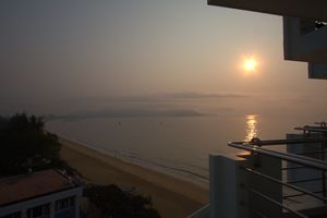 Sonnenaufgang ber der Bucht von Qui Nhon